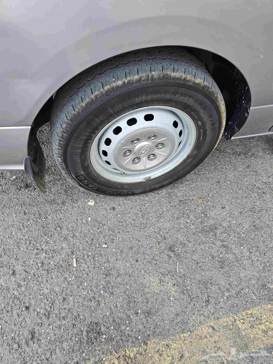 Hyundai Van Starex 11 Seats63095072549889111