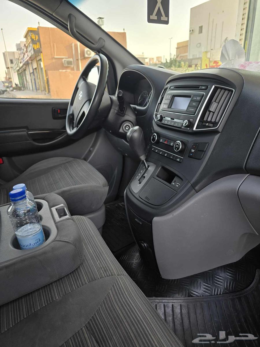 Hyundai Van Starex 11 Seats63095072549889112