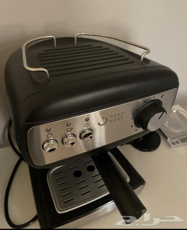 Espresso machine - high pressure 15 bar, power 850 watt, capacity 1.63060736138625113
