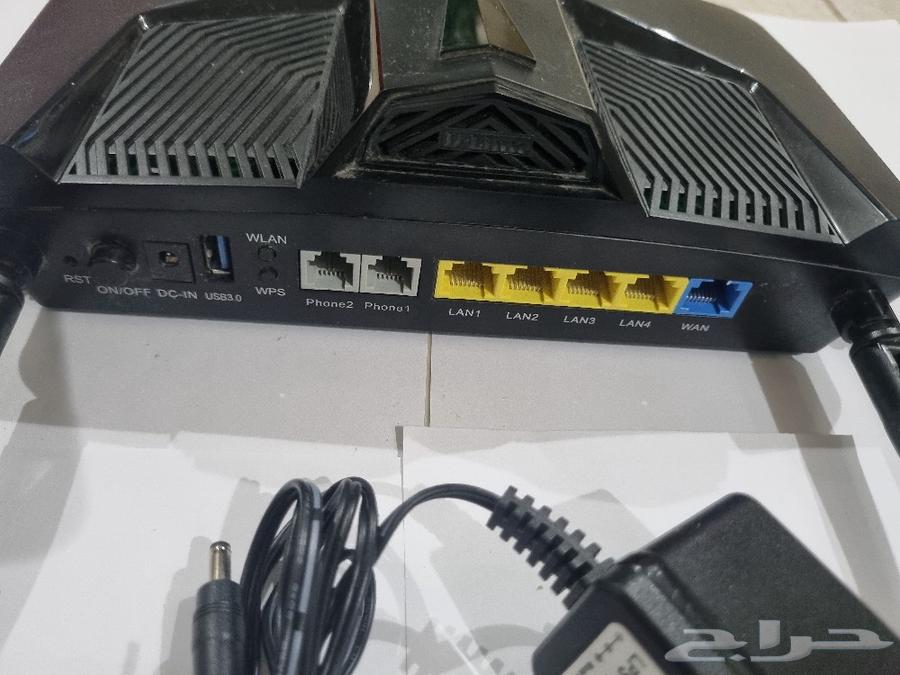The 5G modem device is for sale with accessories, used for 4 months and excellent.63058831685122111
