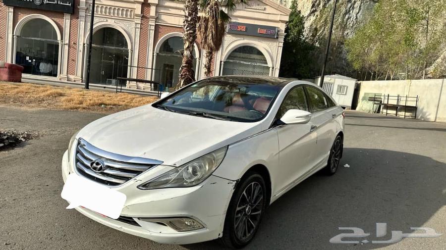 For sale, a 2015 full-option Sonata Panorama.63083742045441111