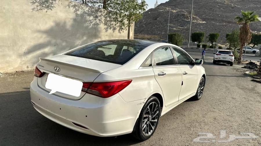 For sale, a 2015 full-option Sonata Panorama.63083742045441113