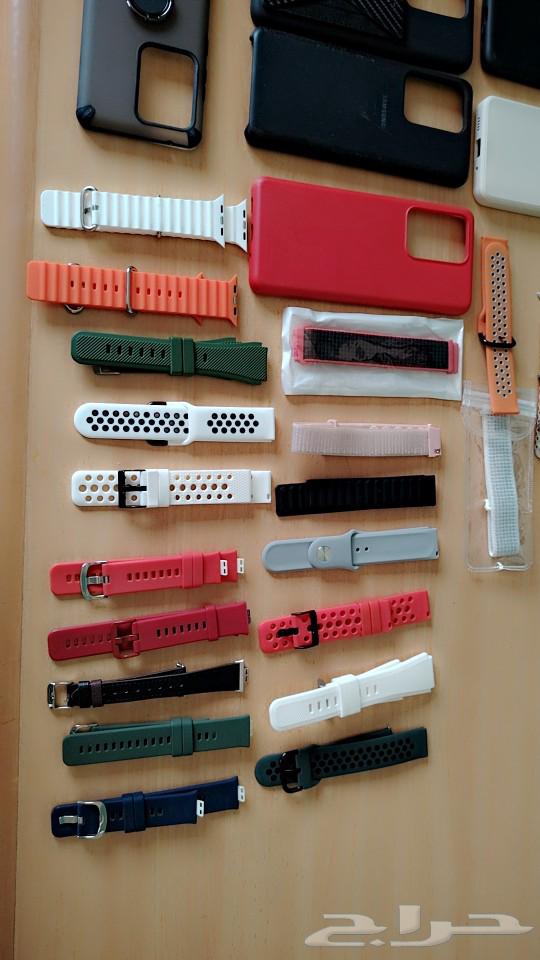 Skirts. Leather bag. Dresses. Skating skirts. Gloves. Watch straps.63059259935619113