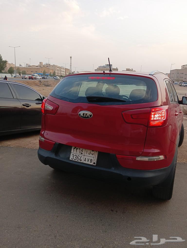 Kia Sportage 2013. 330,000 km walked. Healthy engines, fully sprayed due to damage.63083274694659111
