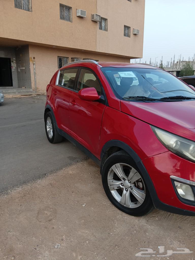 Kia Sportage 2013. 330,000 km walked. Healthy engines, fully sprayed due to damage.63083274694659113