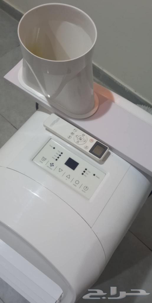 Wardrobe air conditioner is transferred.63055267303042112