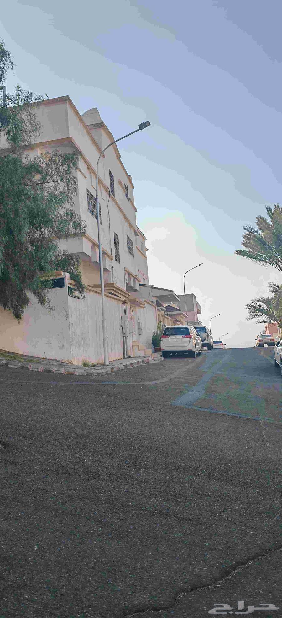 للبيع عمارة سكنية (النميص)63013382669314113
