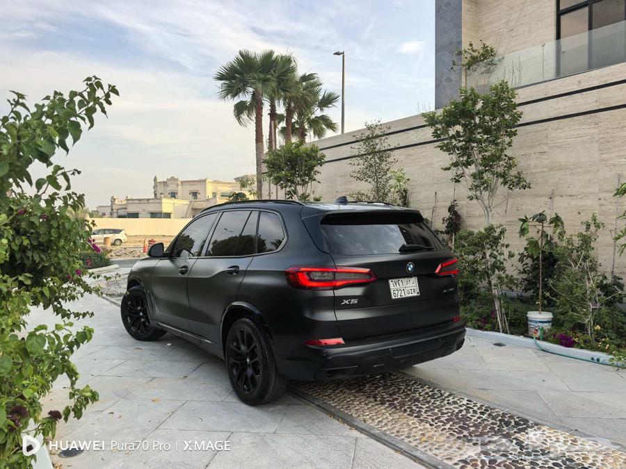 BMW 2019 for sale, color black, imported from Canada63072771397377113