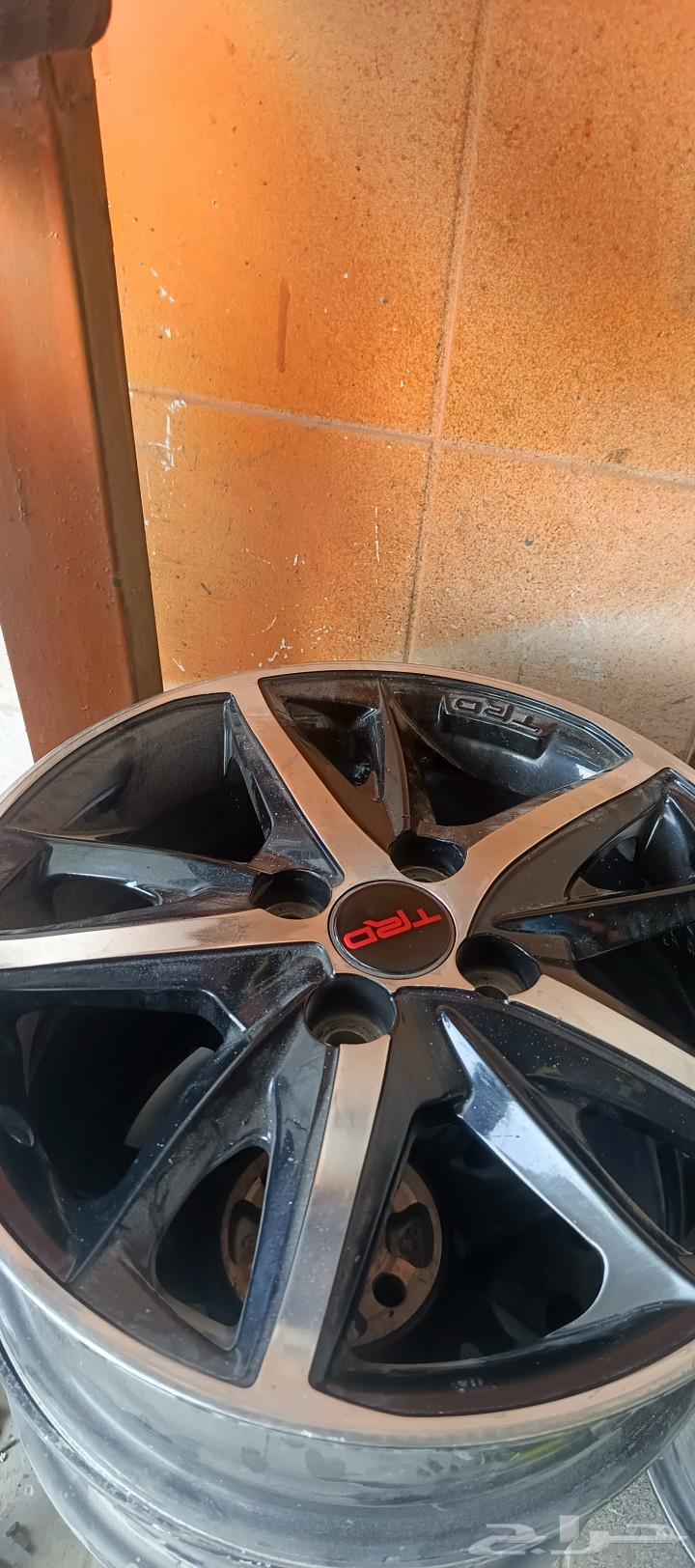 Yars in excellent condition63074838020354117
