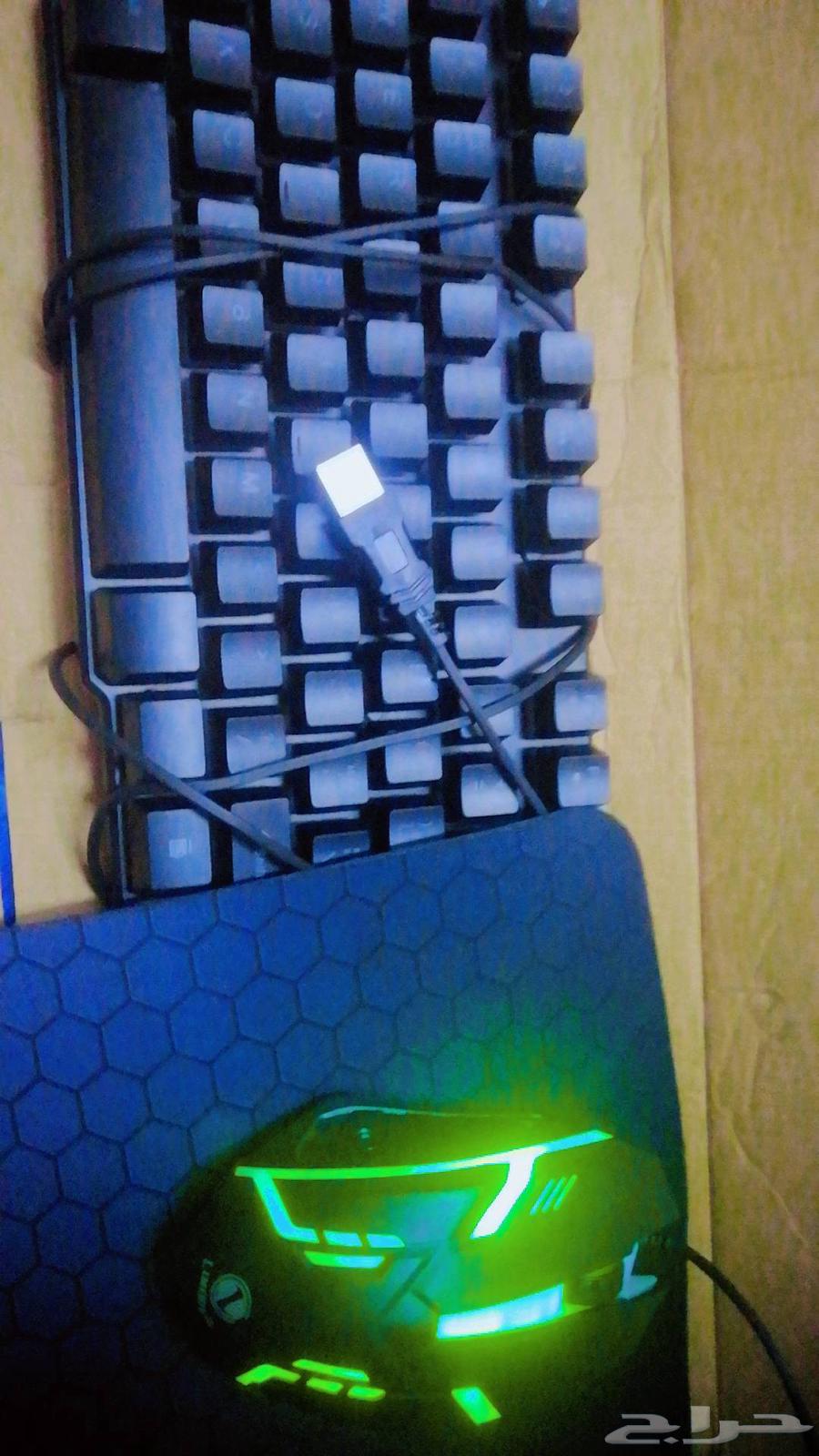 أغراض كمبيوتر و قيمنق غير مستخدمه مع كراتينها63048311637763112