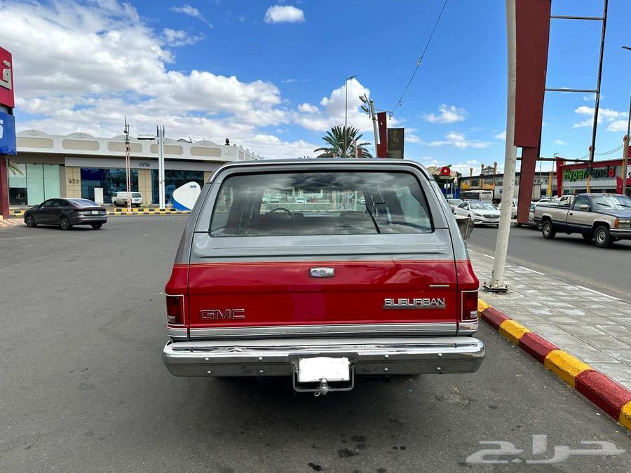 GMC Suburban Model 1988 Tank63072360764418114