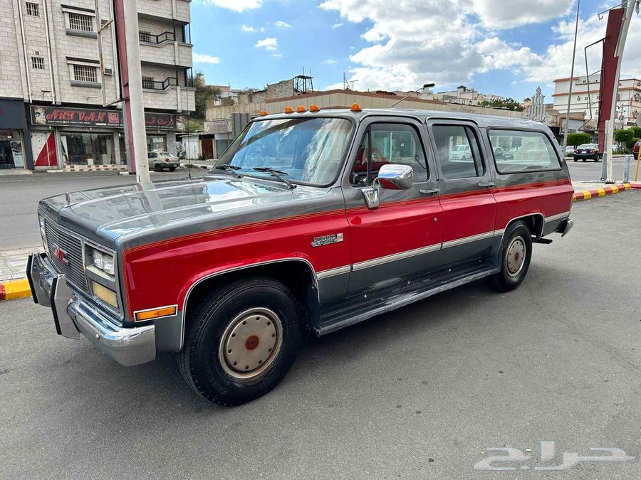 GMC Suburban Model 1988 Tank63072360764418111