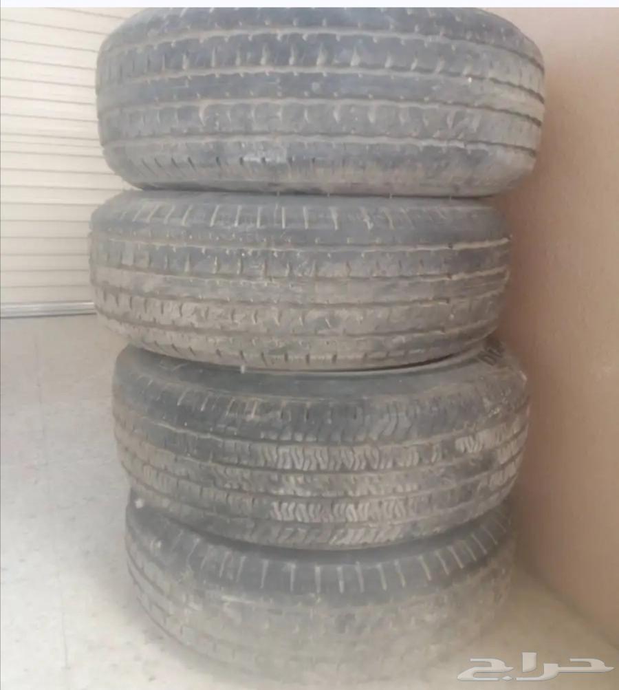 للبيع طقم اربع كفرات وانيت مختلفه بحالة جيدة630638636727071129