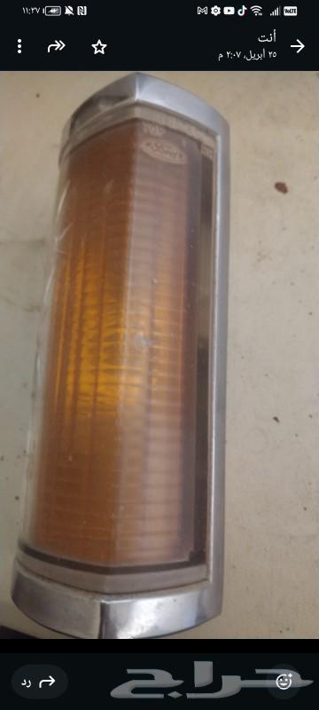 Original right side mirror with agency marking, broken bracket for Town Car 198963065045826946111