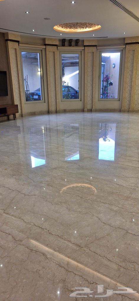Polishing and shining marble63016109757186111