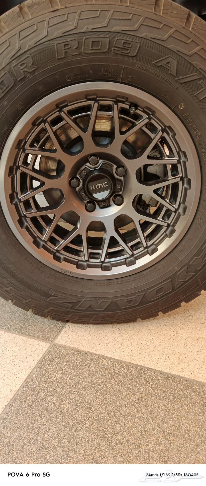 خمس جنوط اصليه kmc أصليه مع كفرات ريدنز 2024 جيبJEEP رانجلر630646488348191117