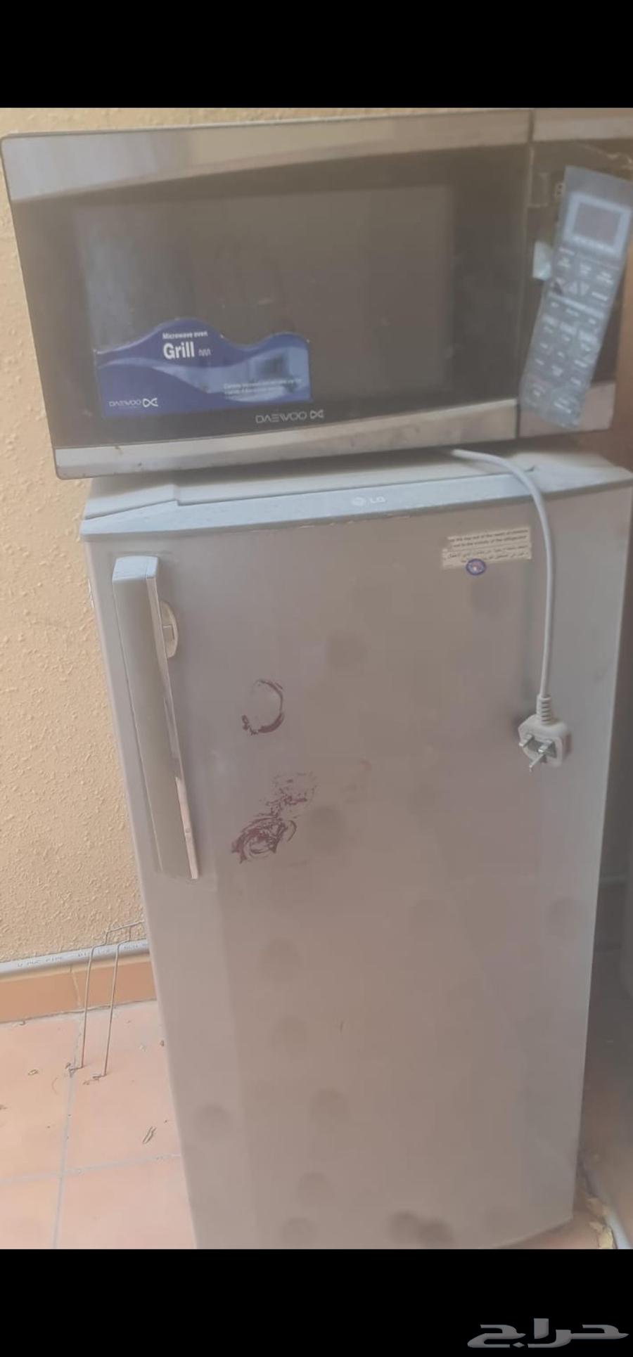 Medium refrigerator and small refrigerator and microwave and dryer63042481974402112