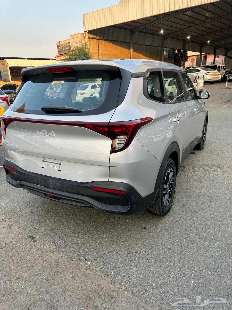كيا كارنيز 2025 استاندر GL63170443496705113