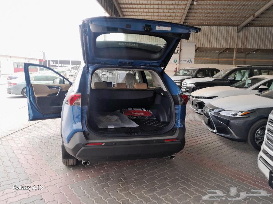 Toyota RAV4 Blue Gasoline XLE Saudi 202563056279305217114