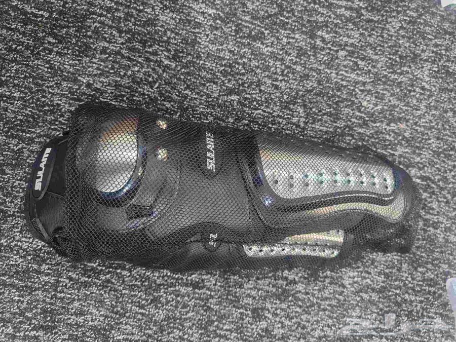 Armored knee and elbow protector630395437506581119