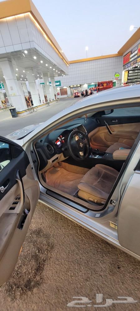 For sale 2013 Nissan Maxima, clean and ready to use. The model63057422144642114