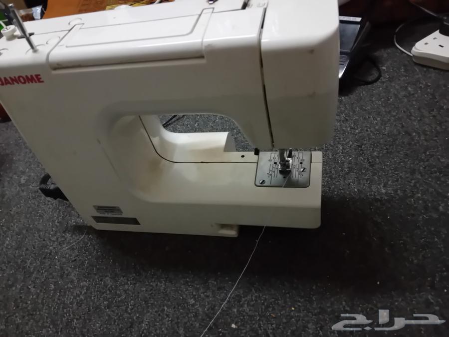 I have a two-thread sewing machine, used but in good condition, God willing.63107152195714111