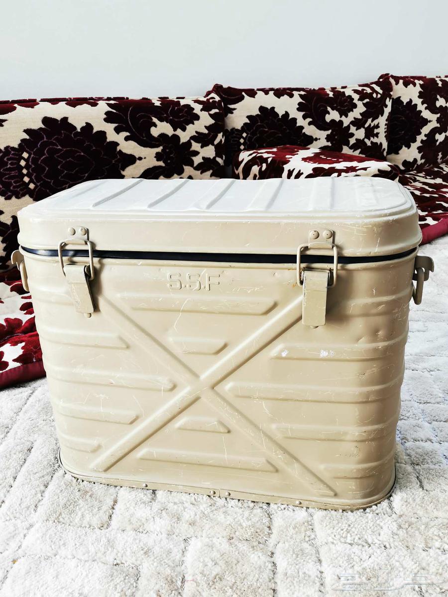 For sale, a military refrigerator63107525496323112