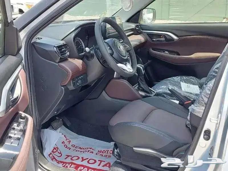 Toyota Urban 202563167630327425111