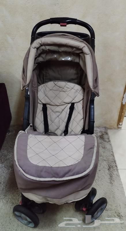 عربة اطفال بحالة ممتازة فيها ايضا غطاء للارجل من الامام63104183278851117
