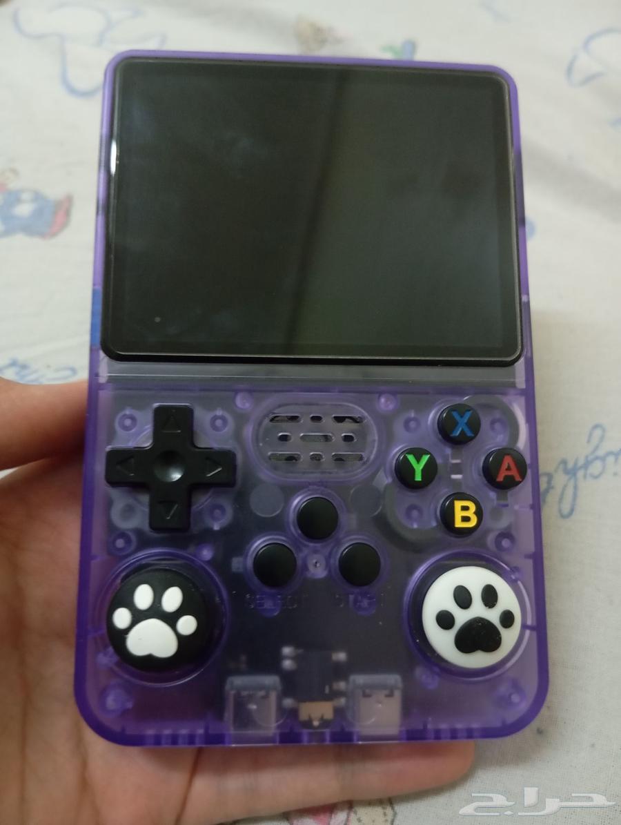 When purchasing the gaming card for r36s, it comes preloaded with more than 15,000 games.63480596195714110