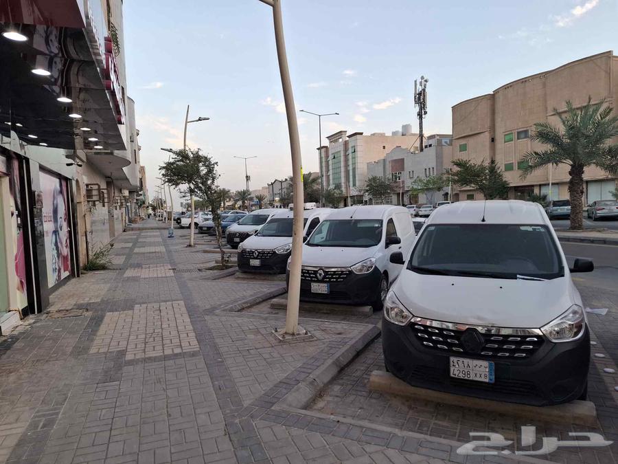 Van for rent with fridge and air conditioning63161089237378114