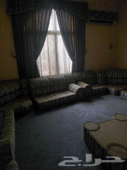 للبيع عدد 20 مكيف زامل موديل قديم وغرفه طعام وجلسات واجهزه63103825976578112