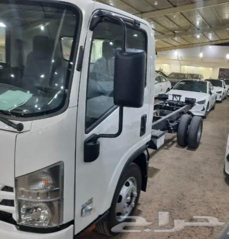 Available are 4-ton short and long chassis, and 5-ton long and short chassis.63159744623490111