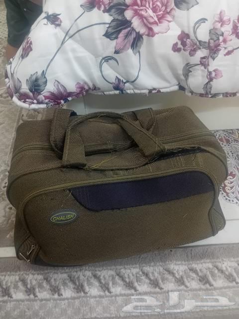 He wasted his bag containing official documents and personal belongings.631123252568331124