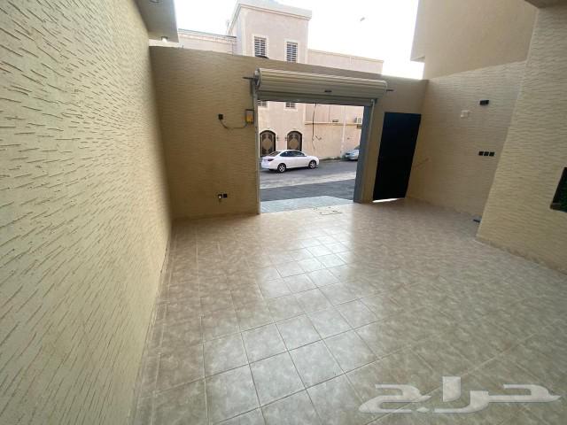 للبيع شقه دور ارضي بمدخل سيارة بسعر 550الف بحي الوسام63470058763906112