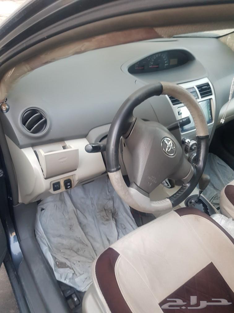 For sale, Yaris 2010 model, clean, automatic63147244884354112