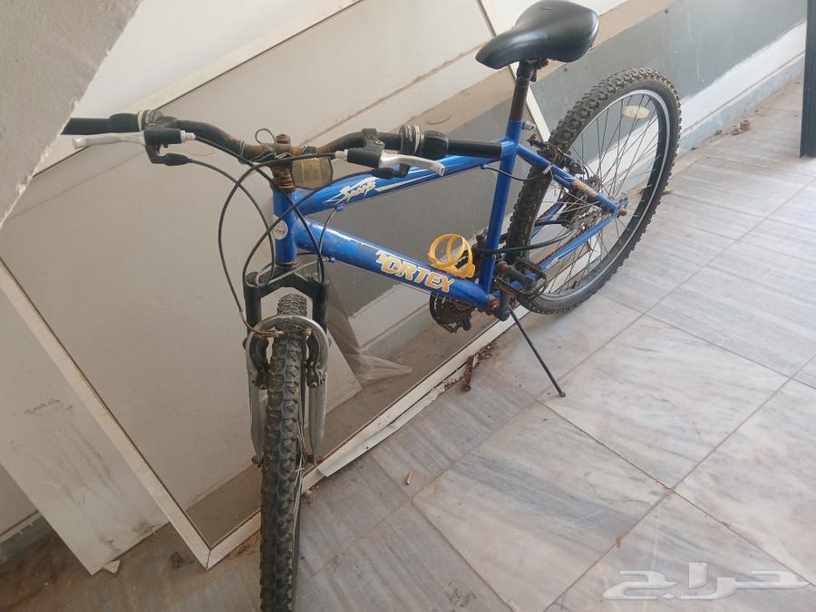 Used bike for sale. The brakes are a bit worn out.63095564285954111