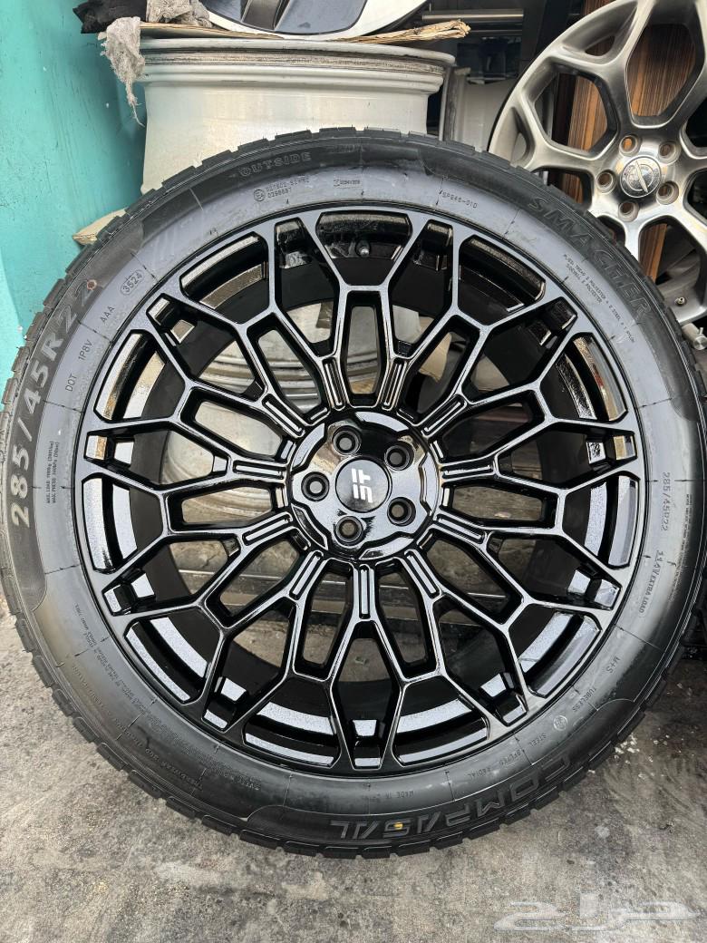 Giti commercial grade 1 rims, size 22, with tires63143523525123112