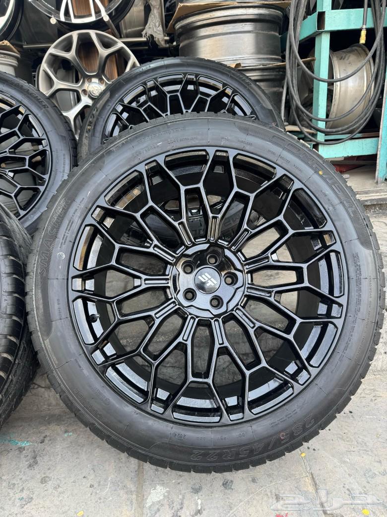 Giti commercial grade 1 rims, size 22, with tires63143523525123111