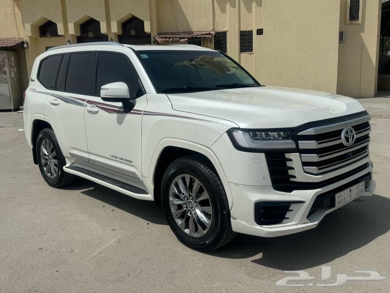 Land Cruiser Diesel 2022 GXR with 100,000 km63144900391809111
