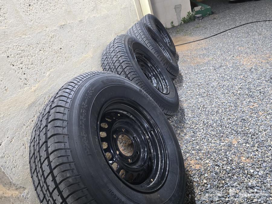 Black Mercedes Tire Set for ddosan63049558877955113