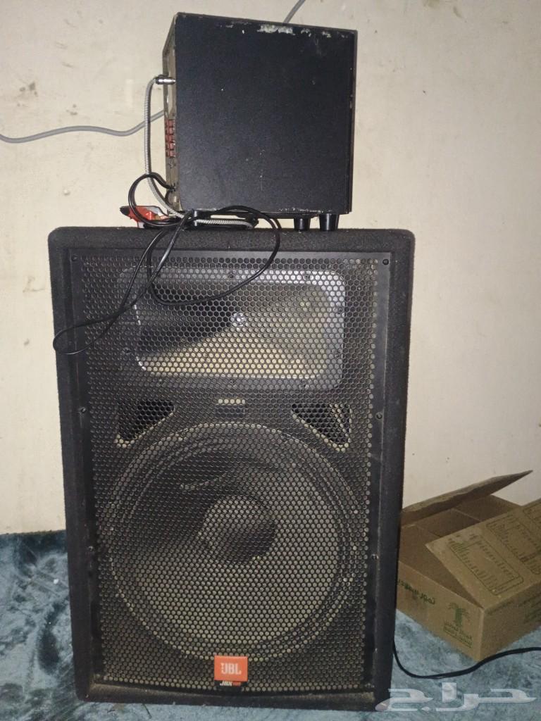 DJ headphones, their sound is high. Whoever wants them, contact me on WhatsApp63041665451266111