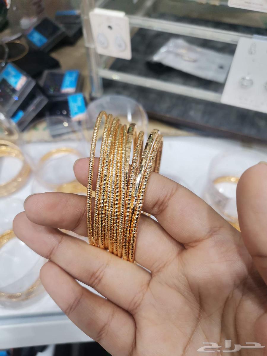 Alternative gold bracelets63015474469889114