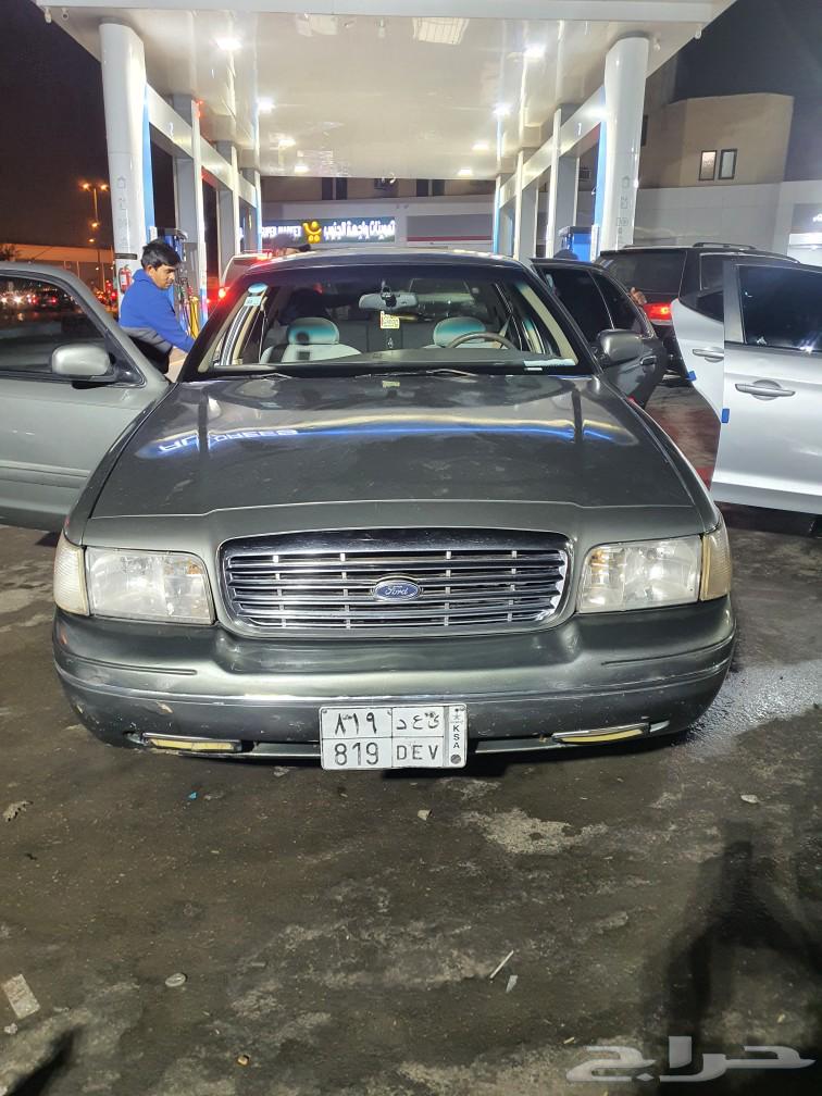 Ford .crown victoria. 200063012995718787114