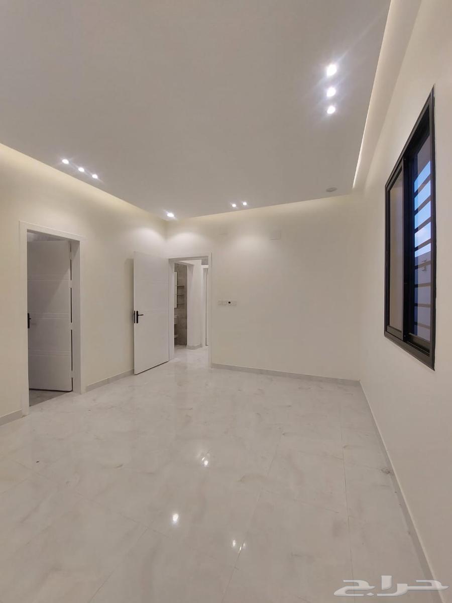 شقة دور ارضي مداخل مستقلة تماما بسعر 430.000 ريال63012033942401111