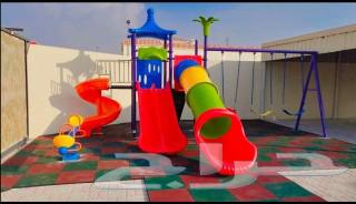 Rotating tray with slides and swings, resistant to sun heat63230385414274113