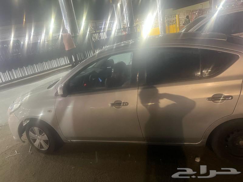 Nissan Sunny 2015 with 300 km63049883165059112