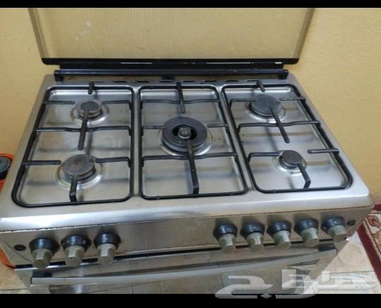فرن خمس عيون يوجد واحده عطلانه الفرن بحاله جيده السعر 30063030343750401112