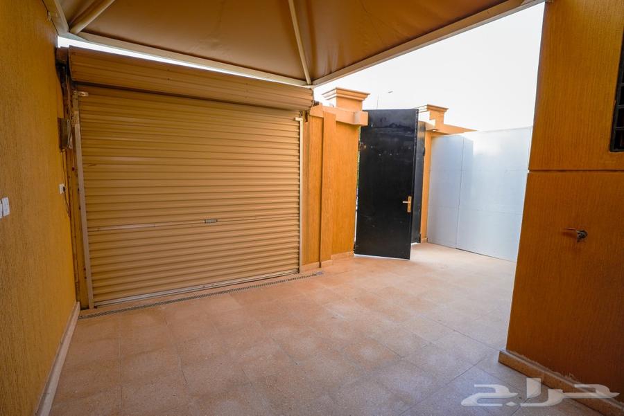 فلتين بحي النفل (المربع الذهبي) للبيع بقيمة أرض63010916964737111