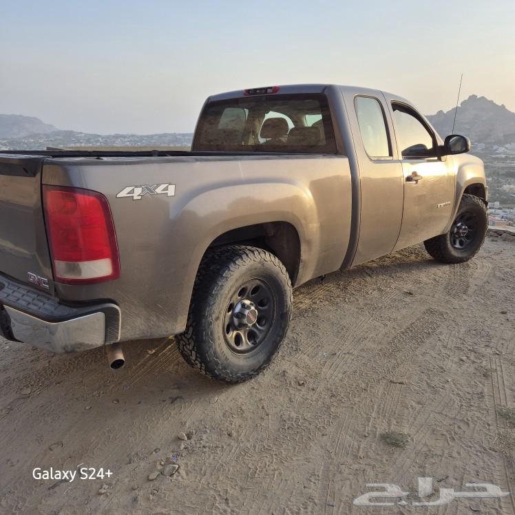 Sierra 2013 equipped for off-road driving63192122304386113